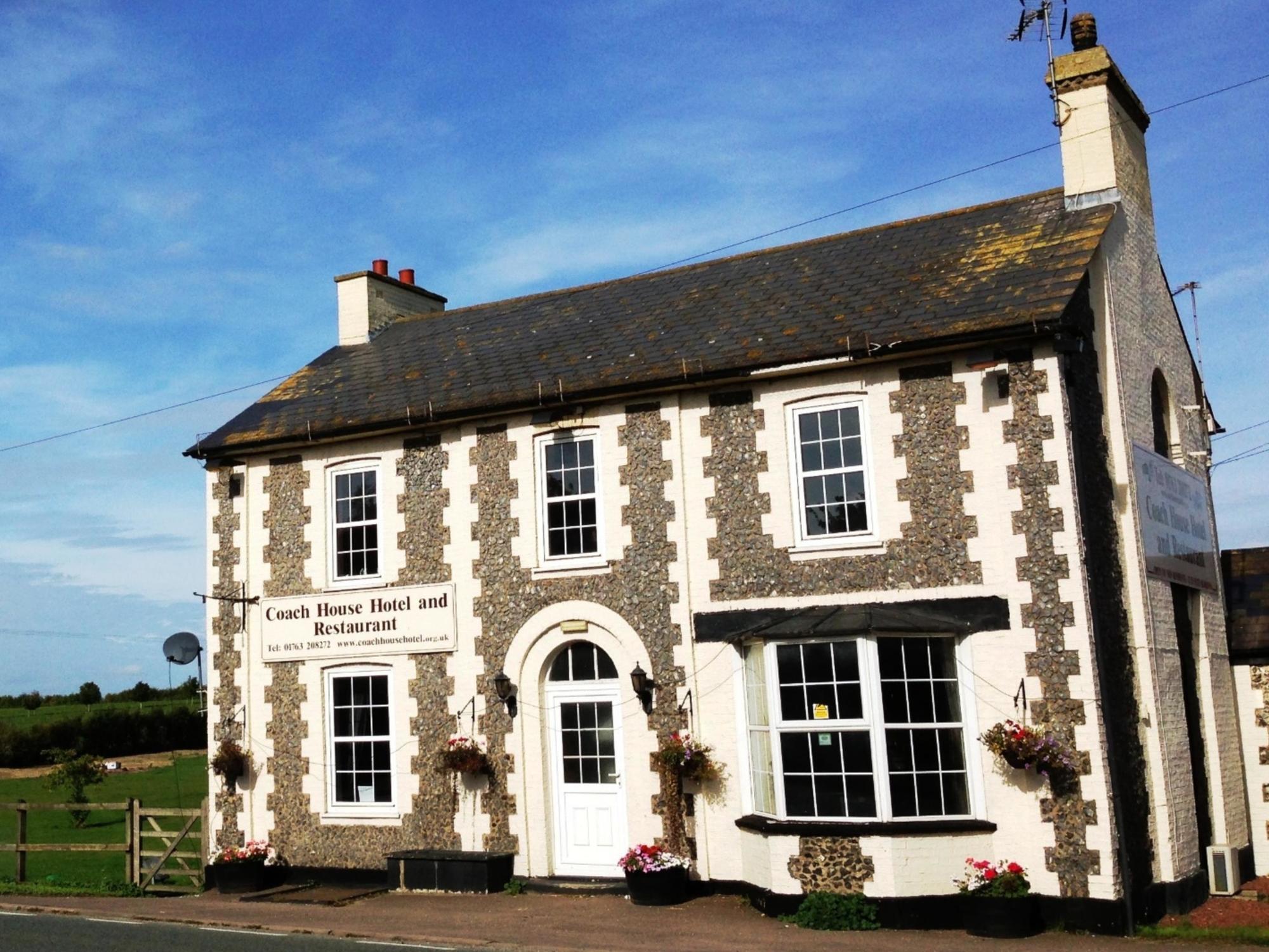 Hotel Coach House 3*
