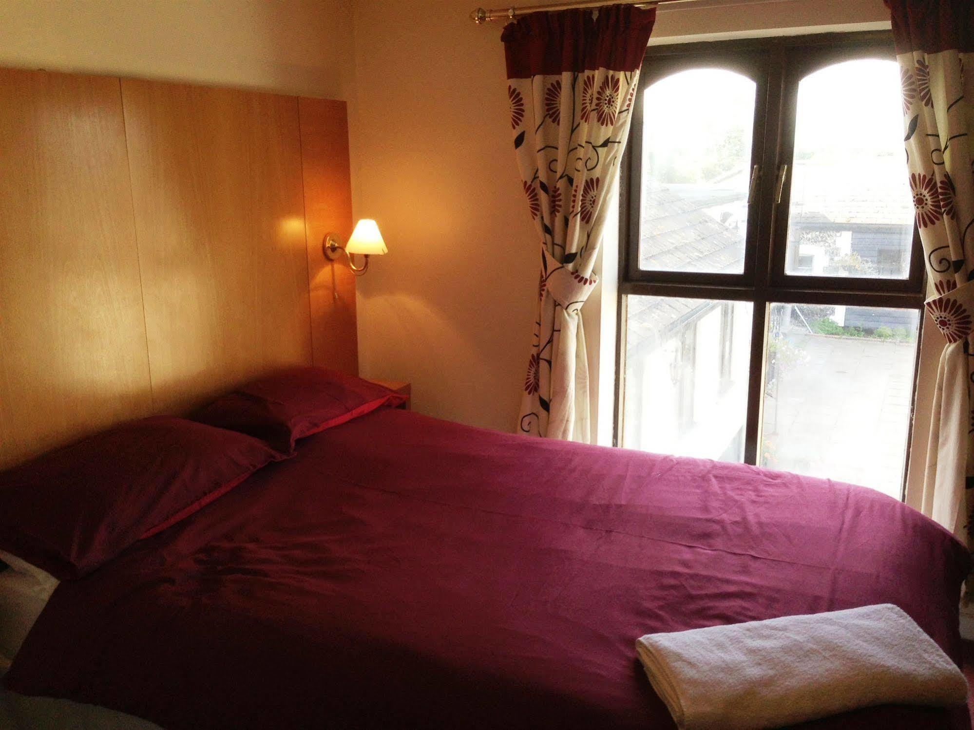 Coach House 3*