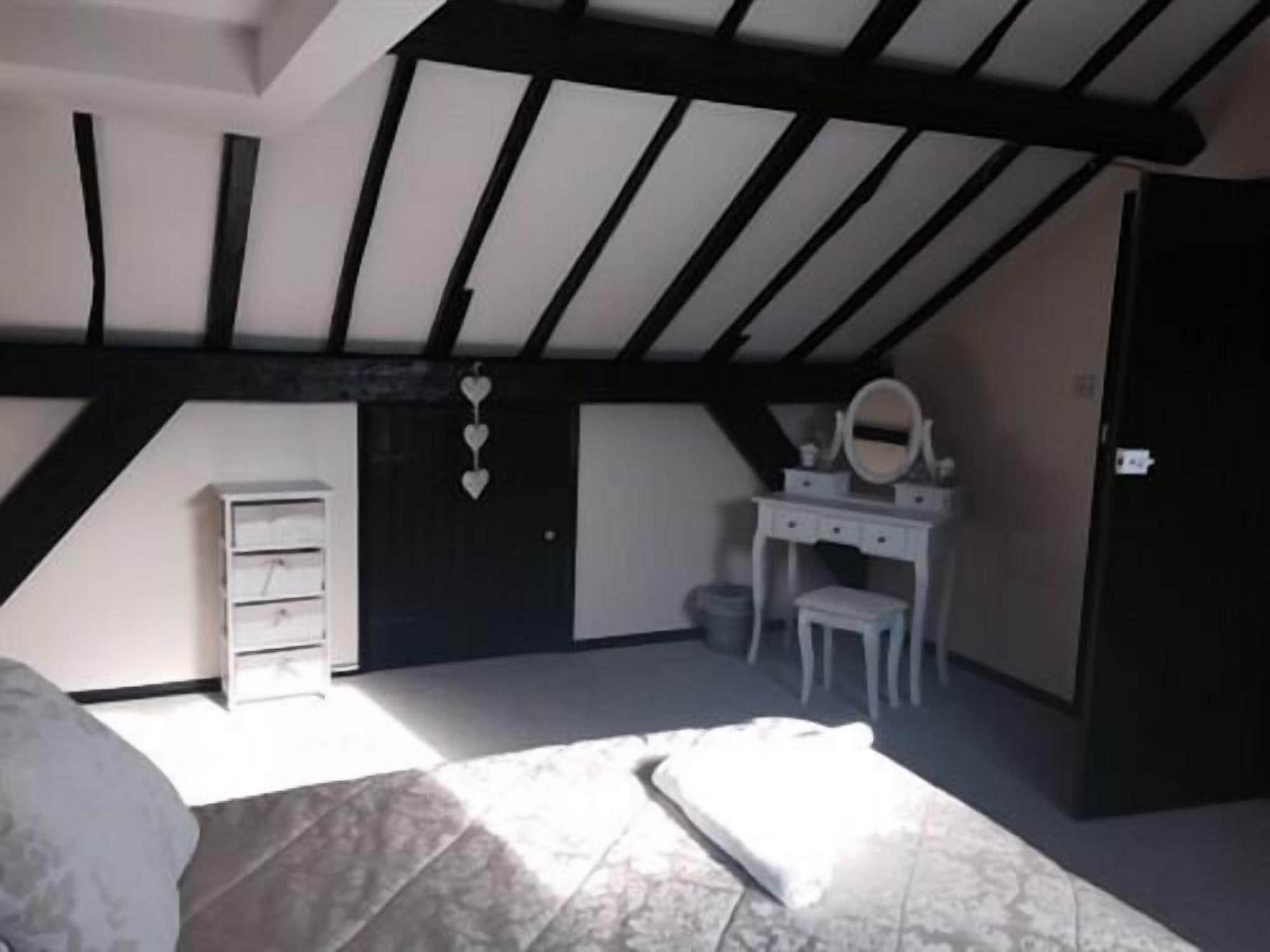 Coach House 3*