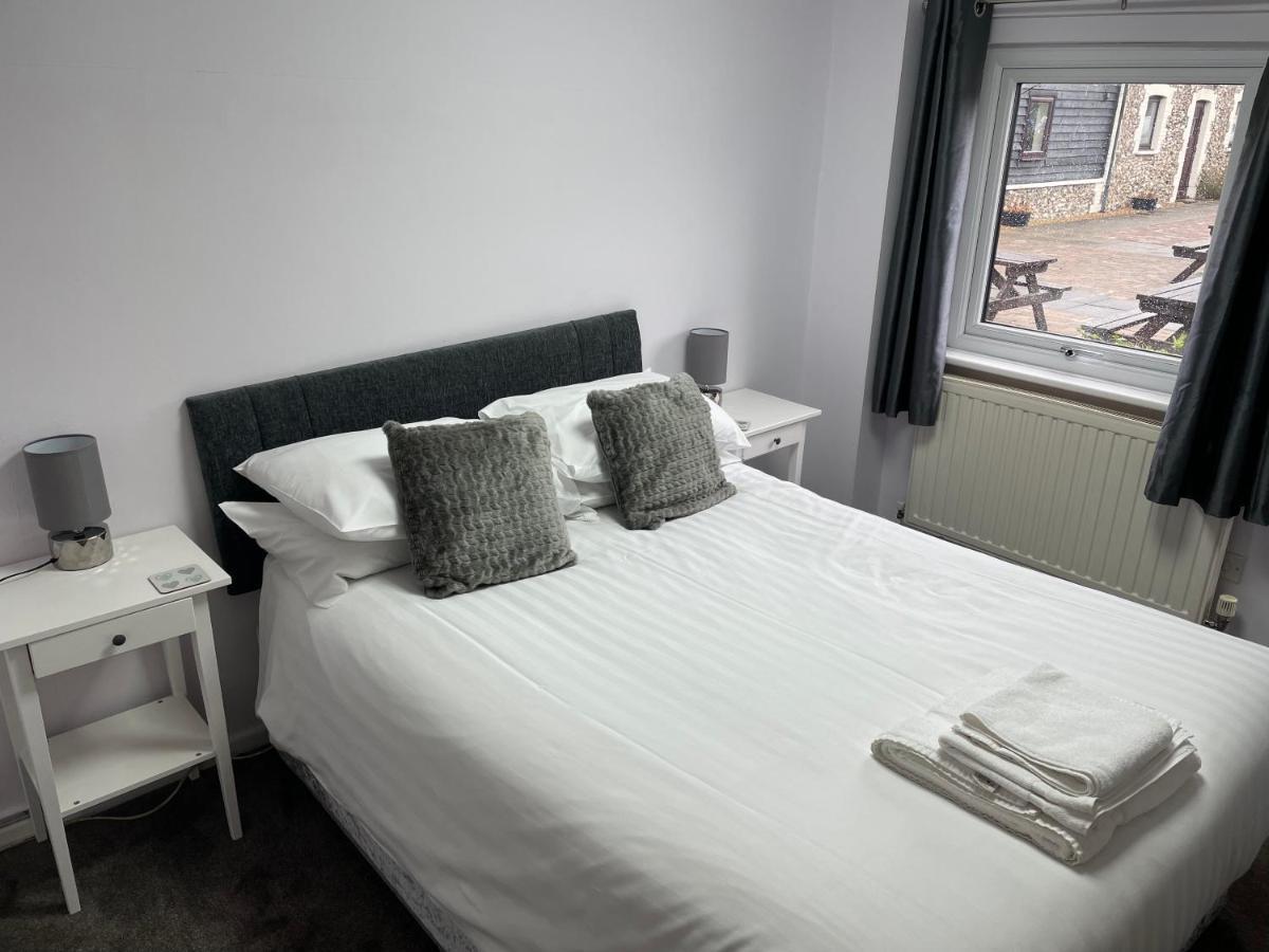 Coach House 3*